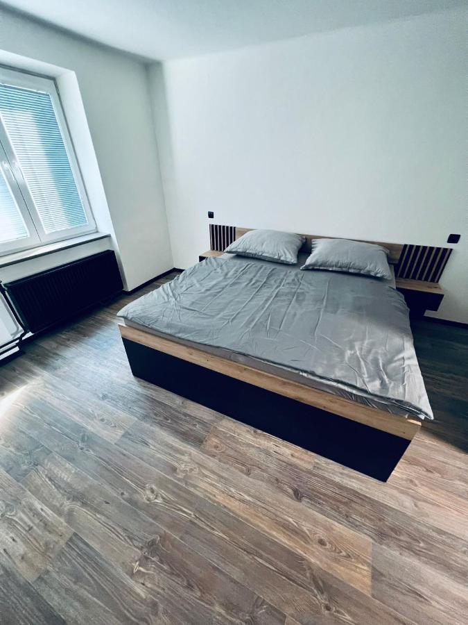 Apartman Opava S Parkovanim Exteriér fotografie