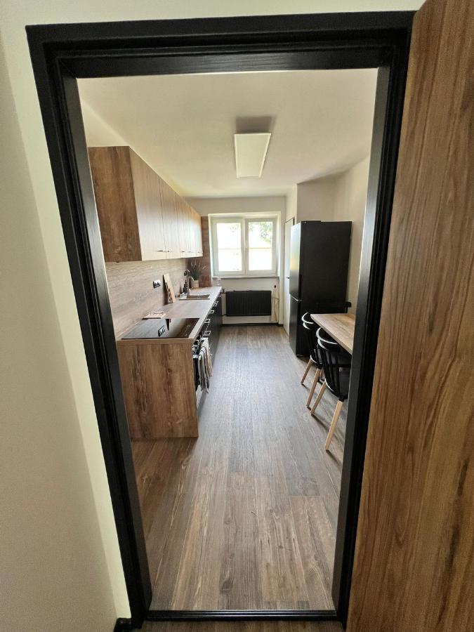Apartman Opava S Parkovanim Exteriér fotografie