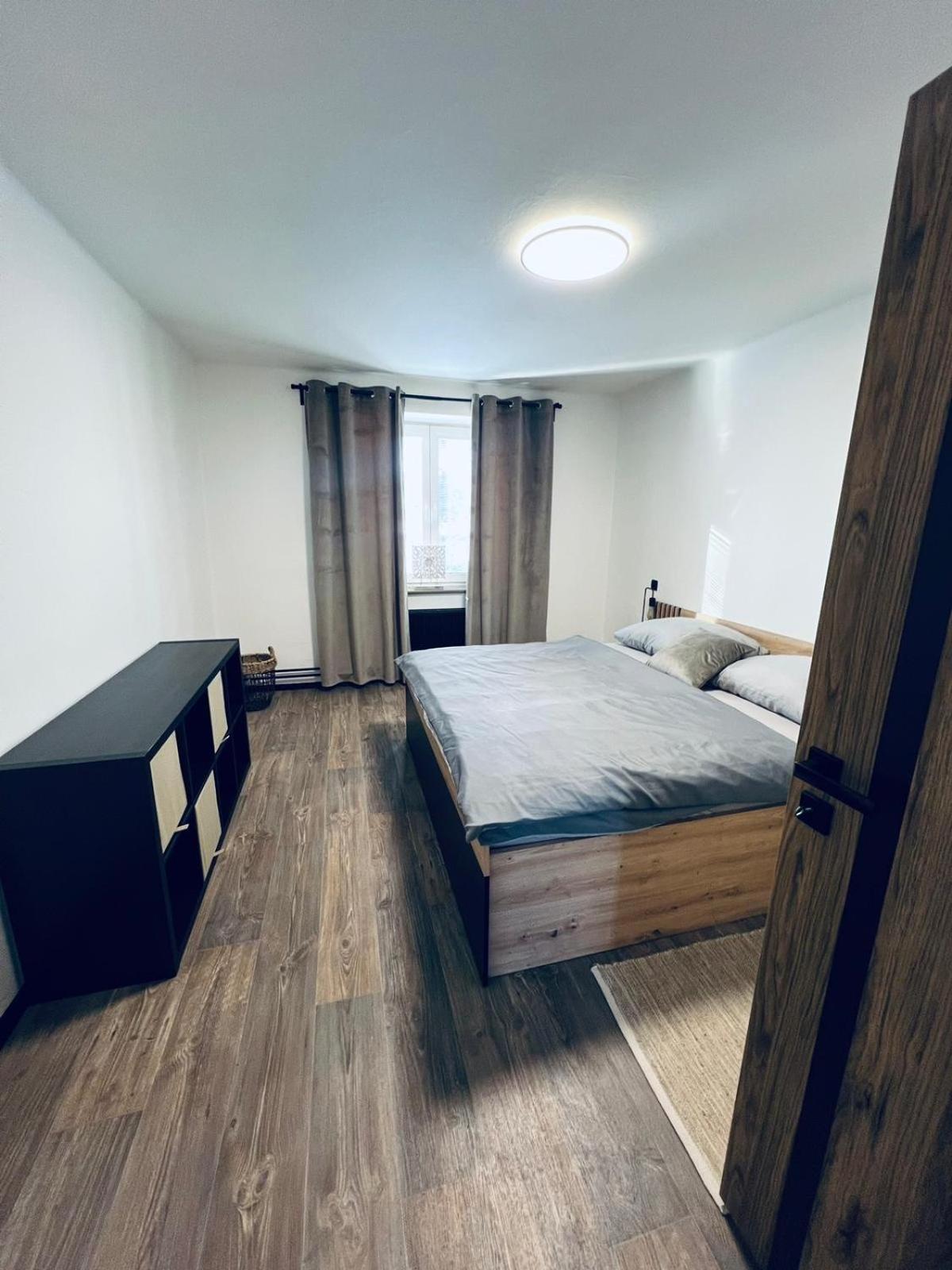 Apartman Opava S Parkovanim Exteriér fotografie