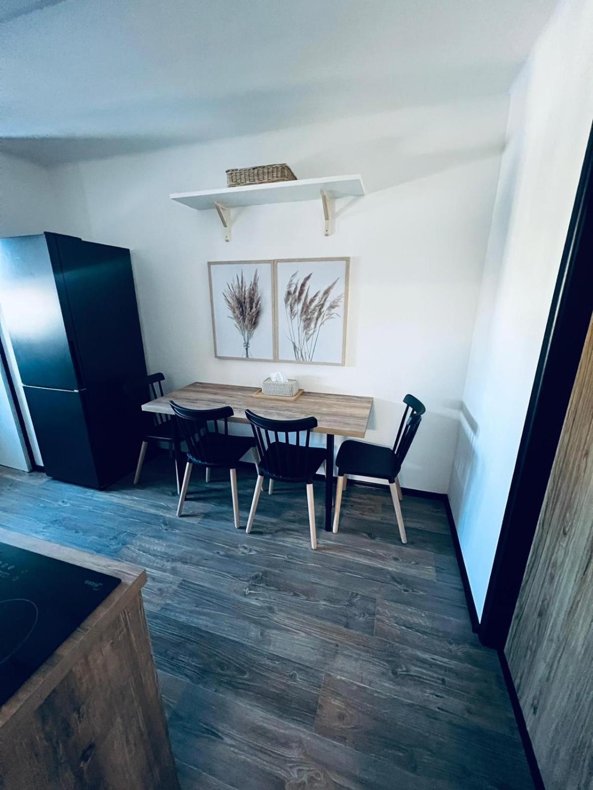 Apartman Opava S Parkovanim Exteriér fotografie